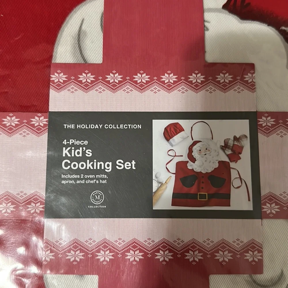 Martha Stewart Holiday collection 4 piece Cooking set